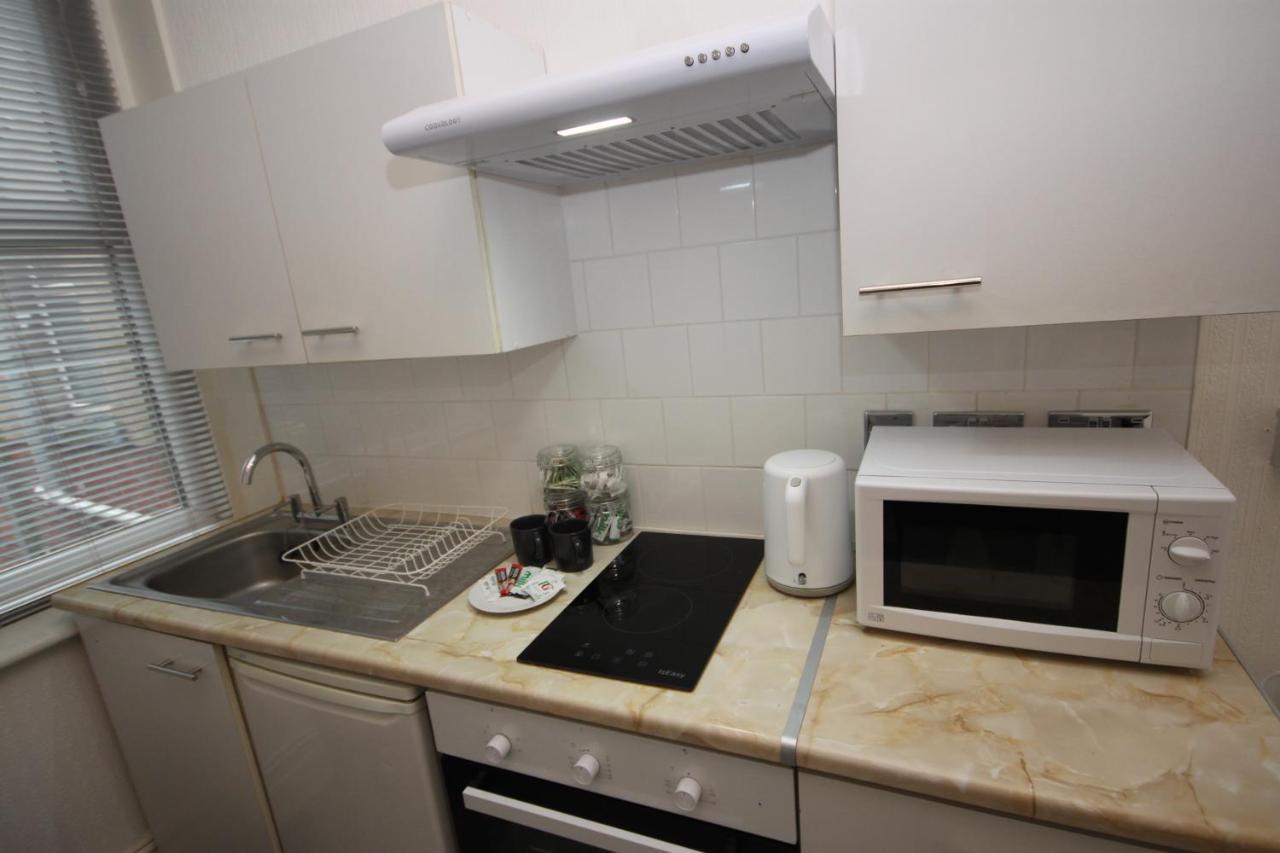 Barton Beachside - Stylish Studio Apartment, Double & Single - Central Beach & Promenade Location - Over 21'S, Family Friendly Only, Id Required Blackpool Exterior foto