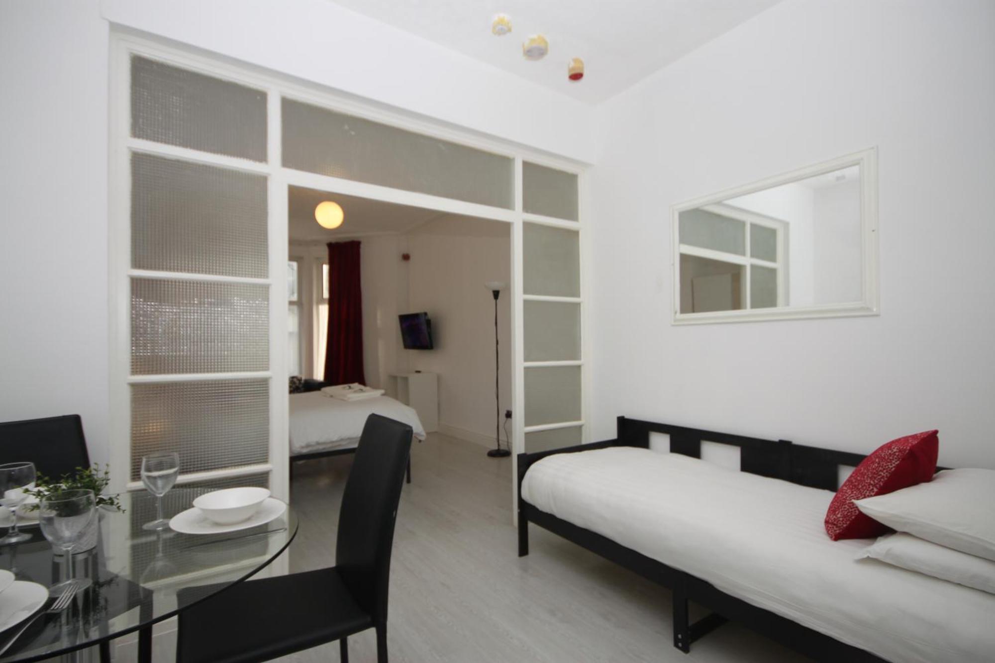 Barton Beachside - Stylish Studio Apartment, Double & Single - Central Beach & Promenade Location - Over 21'S, Family Friendly Only, Id Required Blackpool Cameră foto