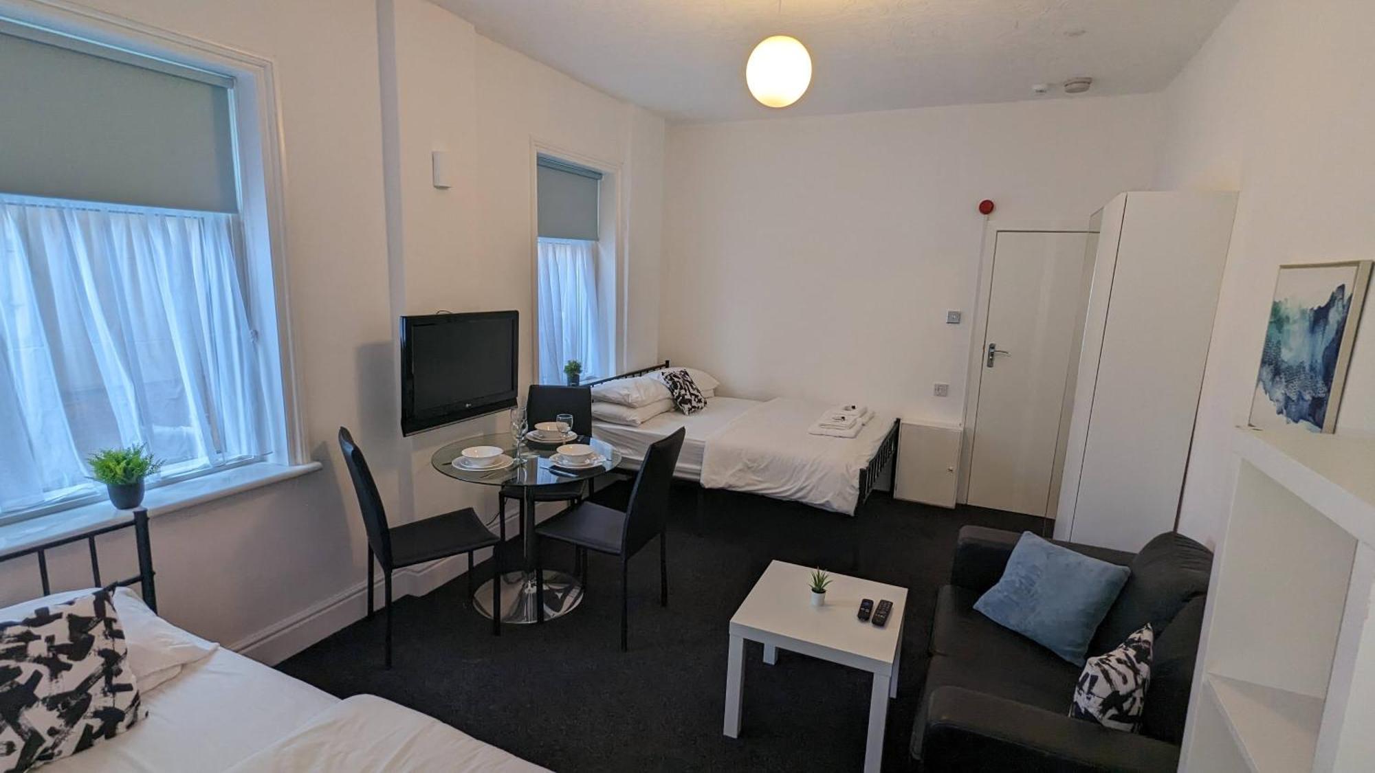 Barton Beachside - Stylish Studio Apartment, Double & Single - Central Beach & Promenade Location - Over 21'S, Family Friendly Only, Id Required Blackpool Exterior foto
